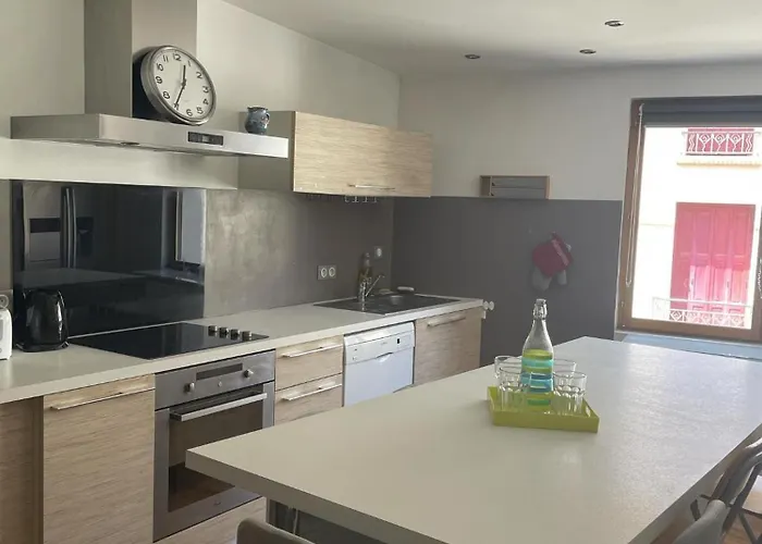 St Cyprien Superbe Maison De Village *